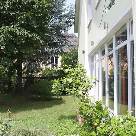 Rheingoldhof 호텔 3*
