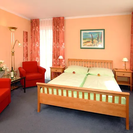 Rheingoldhof 3*